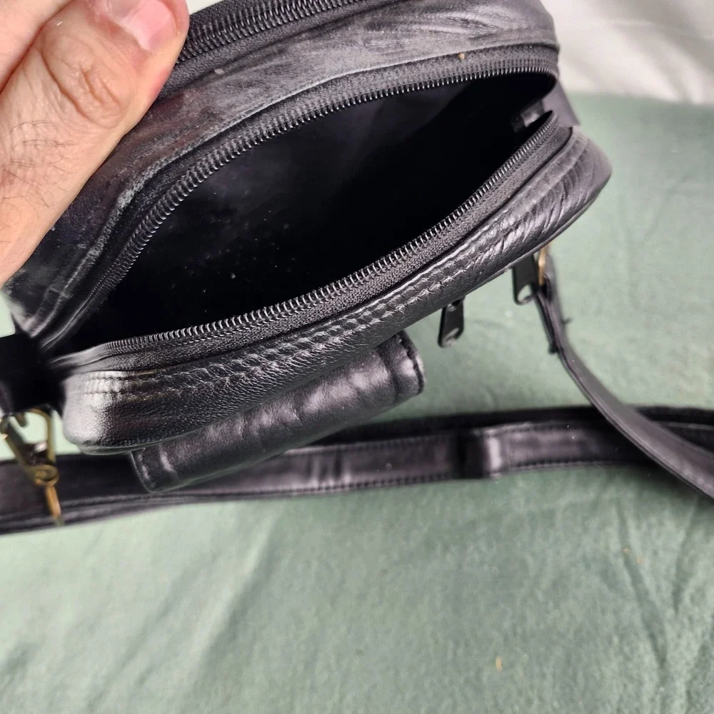 80s/90s Vintage Dopp Personal Travel‎ Messenger Crossbody Genuine Leather Black